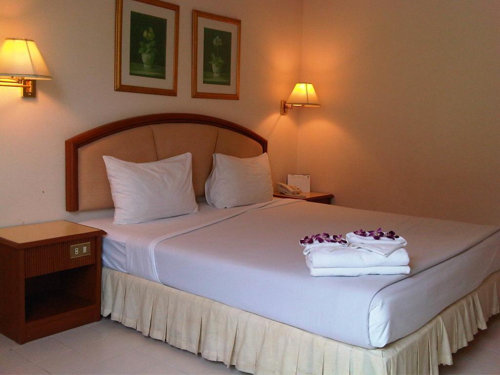 Smile Inn Patong Exterior foto