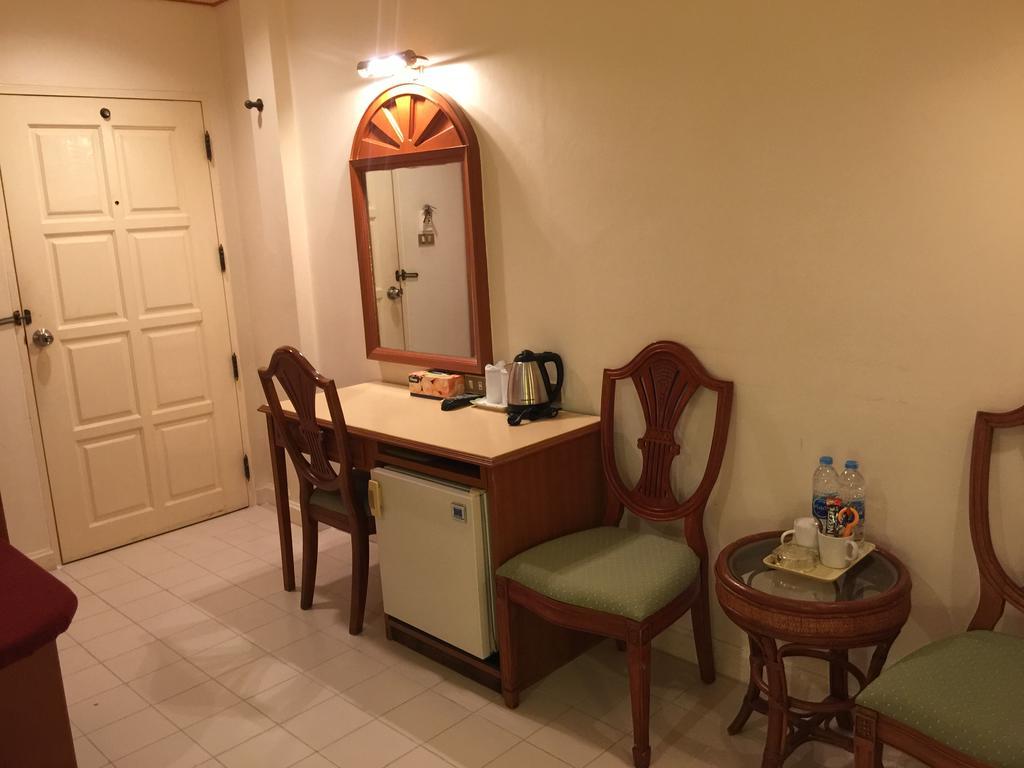 Smile Inn Patong Exterior foto